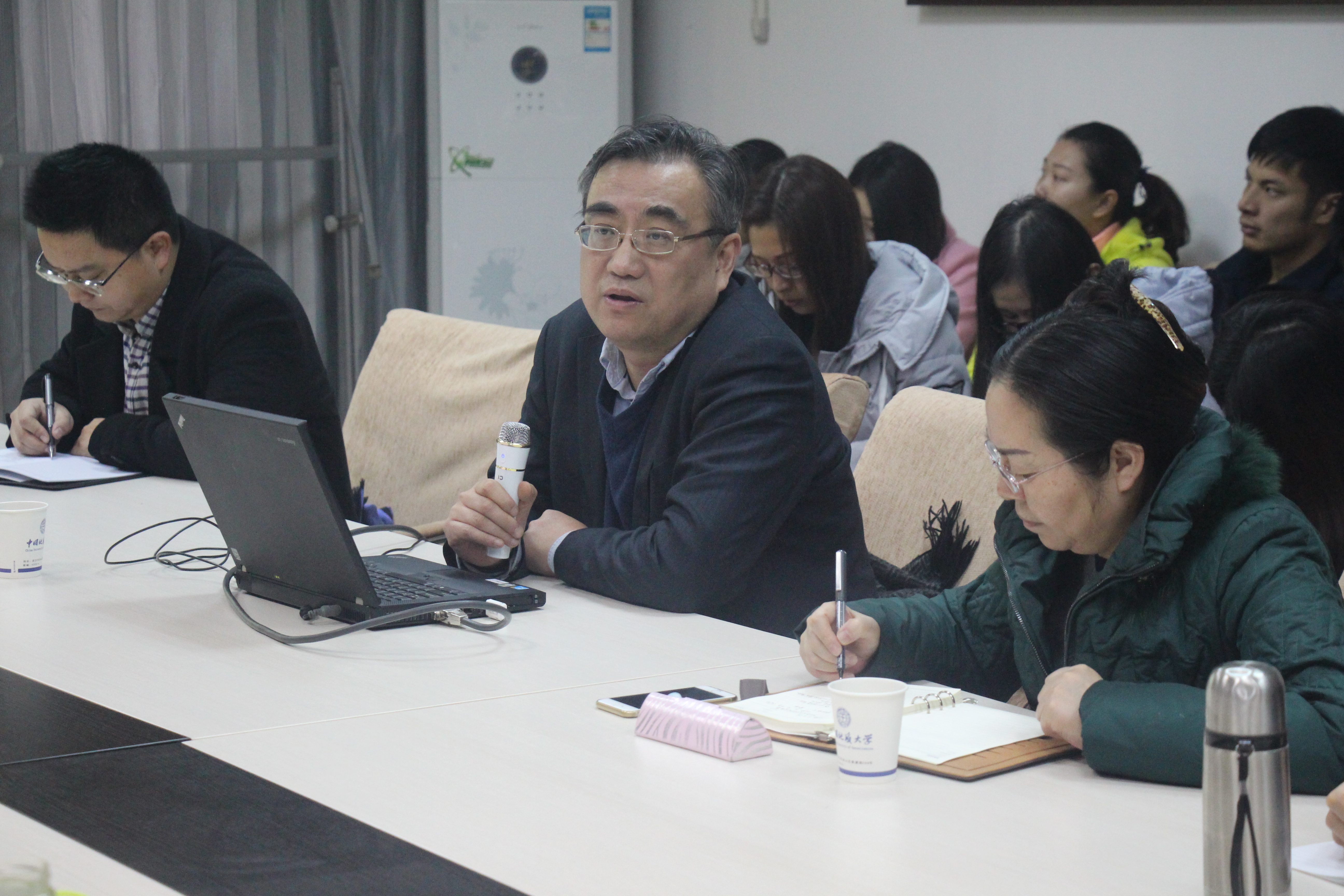 宋进教授到beat365平台官方网站做学术报告