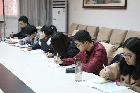 【两学一做】学院党委书记侯志军带领beat365官网学生干部学习习近平在高校思想政治工作会议上的讲话精神 【两学一做】学院党委书记侯志军带领beat365官网学生干部学习习近平在高校思想政治工作会议上的讲话精神